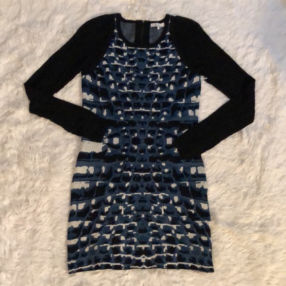 Parker Hartley Knit Dress in Blue & Black 💙🖤 - Picture 4 of 12